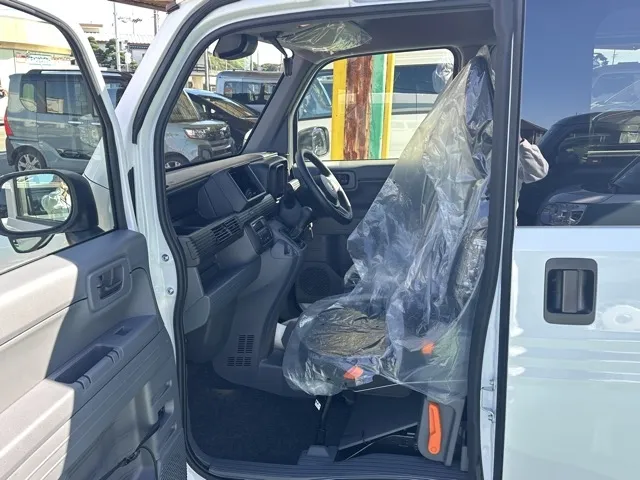 N-VAN(ホンダ)Gタイプ MT ４WD届出済未使用車 3
