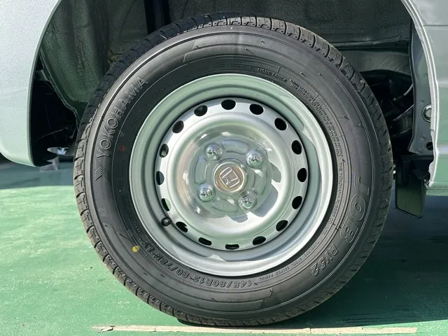 N-VAN(ホンダ)Gタイプ MT ４WD届出済未使用車 11