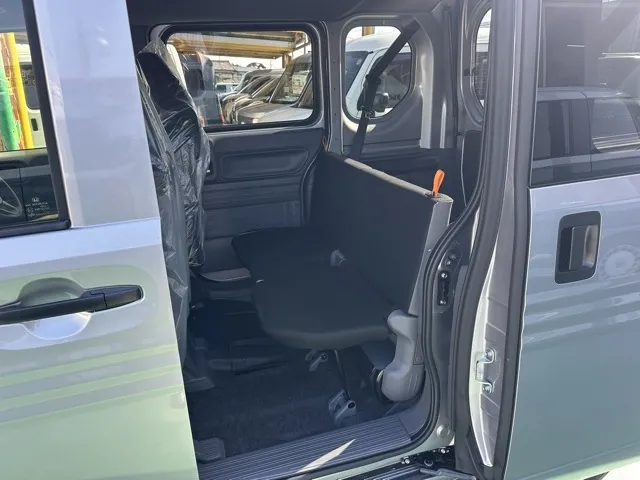 N-VAN(ホンダ)Gタイプ MT ４WD届出済未使用車 4
