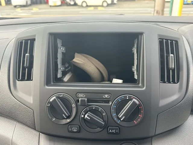 バネット(ニッサン)DX 2人乗登録済未使用車 18