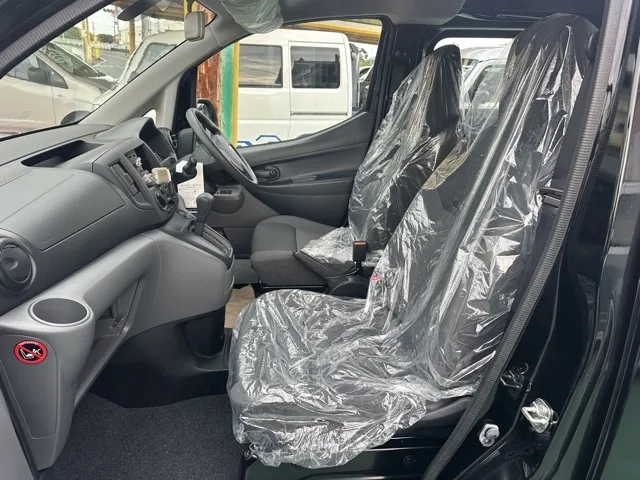 バネット(ニッサン)DX 2人乗登録済未使用車 3