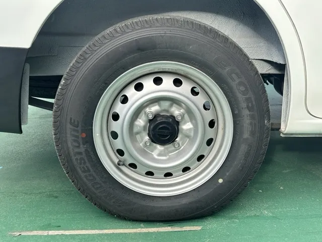 バネット(ニッサン)DX 2人乗登録済未使用車 11