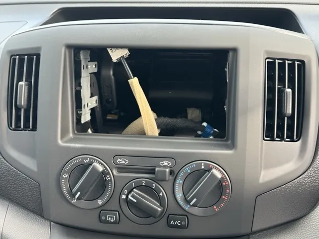 バネット(ニッサン)DX 2人乗登録済未使用車 13