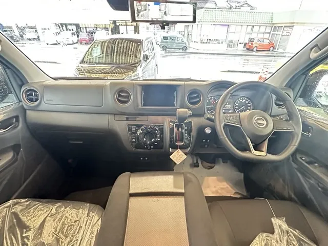 キャラバン(ニッサン)ディーゼル ロング オーテックラインプラスブラックP 左PSD 4WD登録済未使用車 6