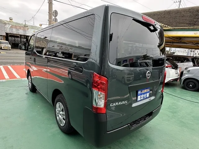 キャラバン(ニッサン)ディーゼル ロング プレミアムGX アウトドアブラックED 4WD登録済未使用車 2
