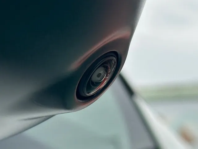 セレナ(ニッサン)eパワーXV アラウンドビュー ホットプラス登録済未使用車 18