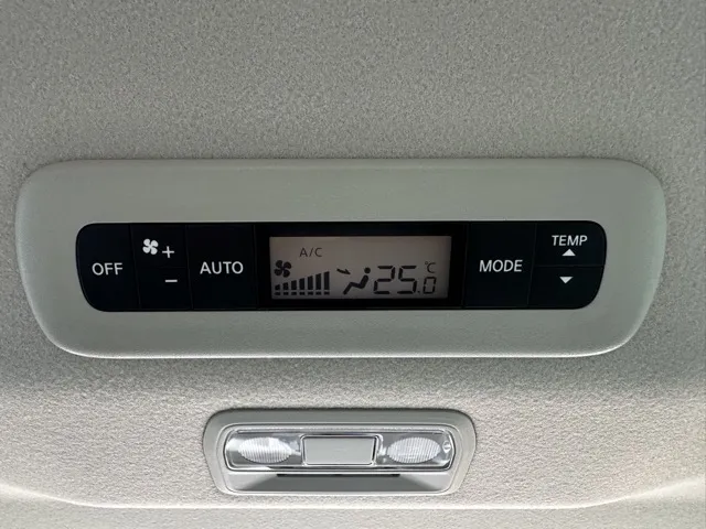 セレナ(ニッサン)eパワーXV アラウンドビュー ホットプラス登録済未使用車 7