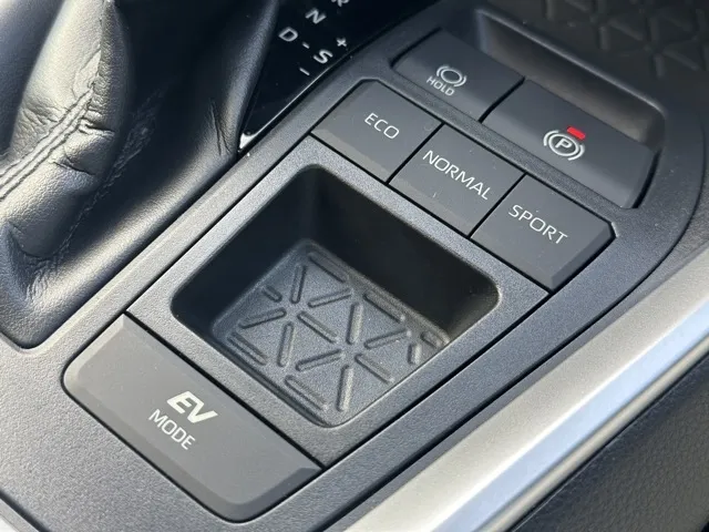 ＲＡＶ４(トヨタ)ハイブリッドX中古車 16