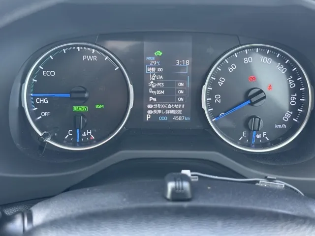 ＲＡＶ４(トヨタ)ハイブリッドX中古車 27