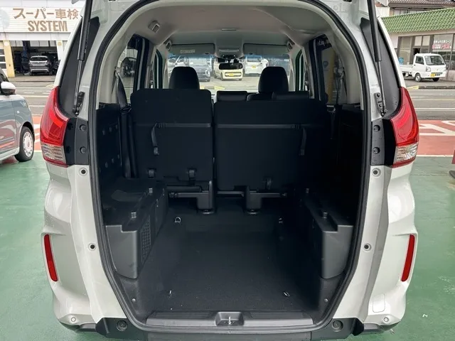 フリード(ホンダ)ハイブリッド クロスター中古車 9