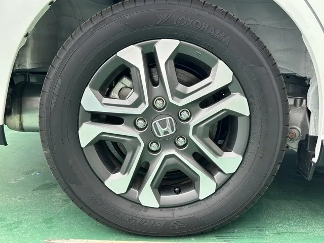 フリード(ホンダ)ハイブリッド クロスター中古車 13