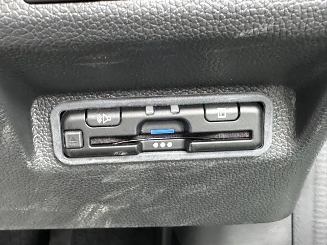 フリード(ホンダ)ハイブリッド クロスター中古車 16