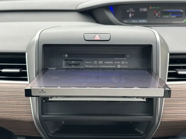 フリード(ホンダ)ハイブリッド クロスター中古車 23