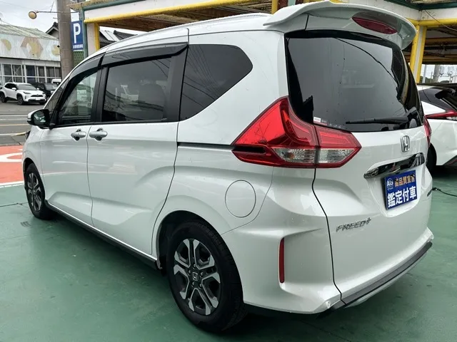 フリード(ホンダ)ハイブリッド クロスター中古車 2