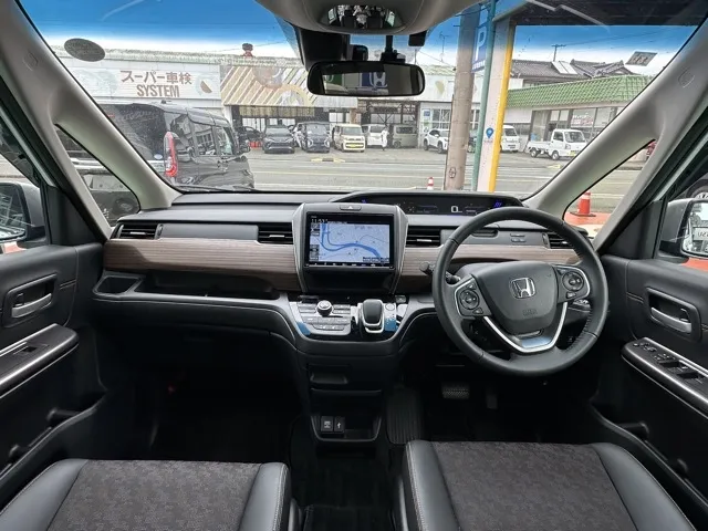フリード(ホンダ)ハイブリッド クロスター中古車 5