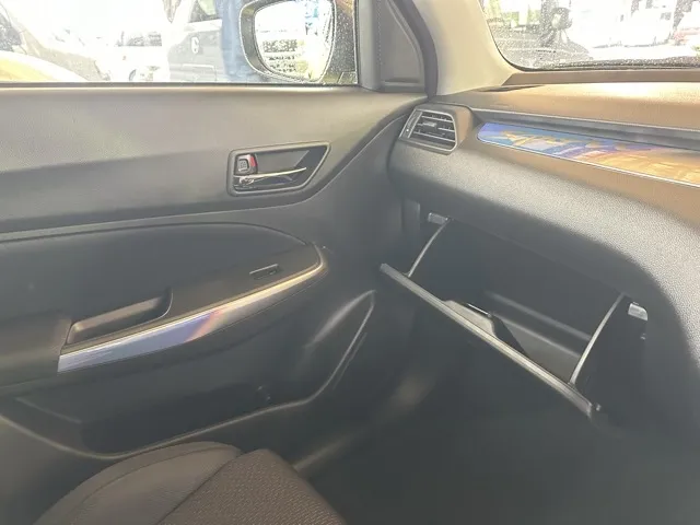 スイフト(スズキ)ファイナルエディション登録済未使用車 22