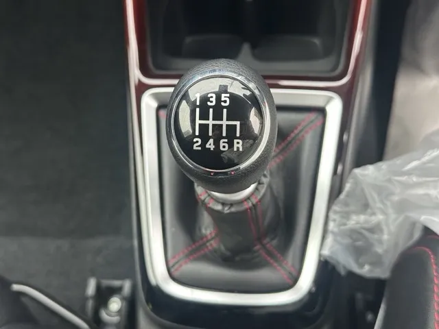スイフト(スズキ)ベースグレード　セーフティサポート MT登録済未使用車 19