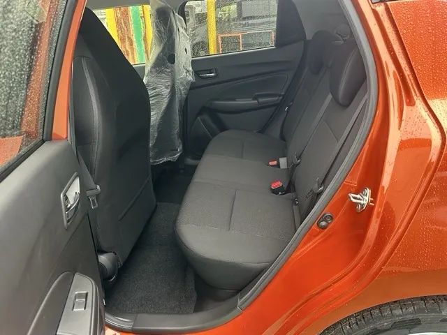 スイフト(スズキ)ベースグレード　セーフティサポート MT登録済未使用車 4