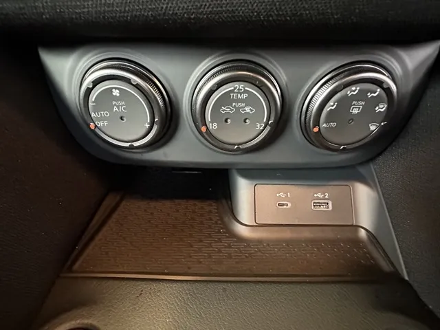 フェアレディZ(ニッサン)ベースグレード 6MT中古車 12