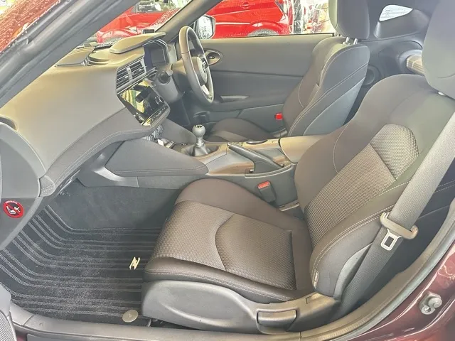 フェアレディZ(ニッサン)ベースグレード 6MT中古車 3