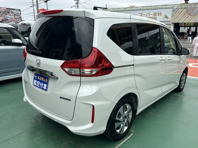 フリード(ホンダ)ハイブリッドG中古車 12