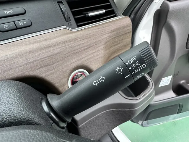 フリード(ホンダ)ハイブリッドG中古車 17