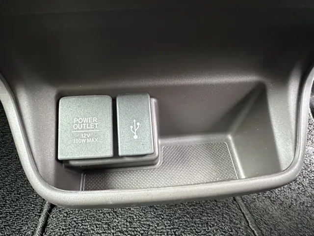 フリード(ホンダ)ハイブリッドG中古車 23