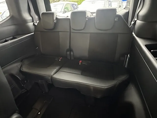 ステップワゴン(ホンダ)スパーダ 7人登録済未使用車 10