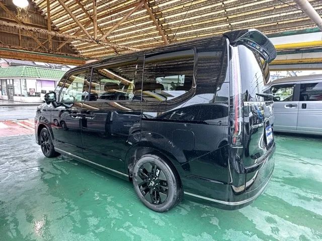 ステップワゴン(ホンダ)スパーダ 7人登録済未使用車 2