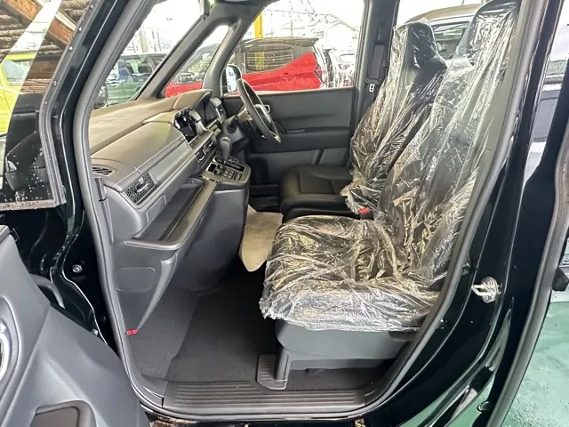 ステップワゴン(ホンダ)スパーダ 7人登録済未使用車 3