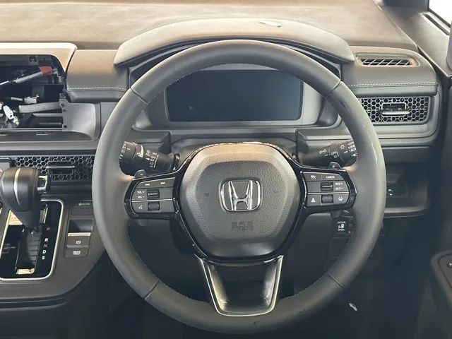 ステップワゴン(ホンダ)スパーダ 7人登録済未使用車 7