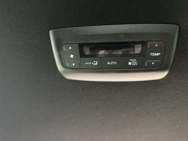 ステップワゴン(ホンダ)スパーダ 7人登録済未使用車 8