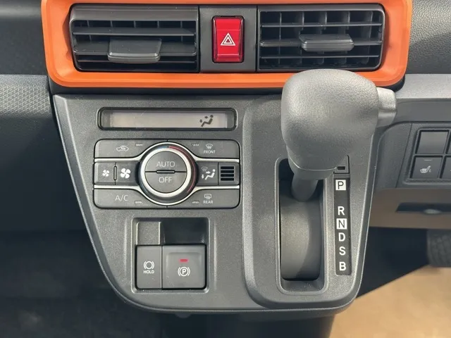 タント(ダイハツ)ファンクロス届出済未使用車 17