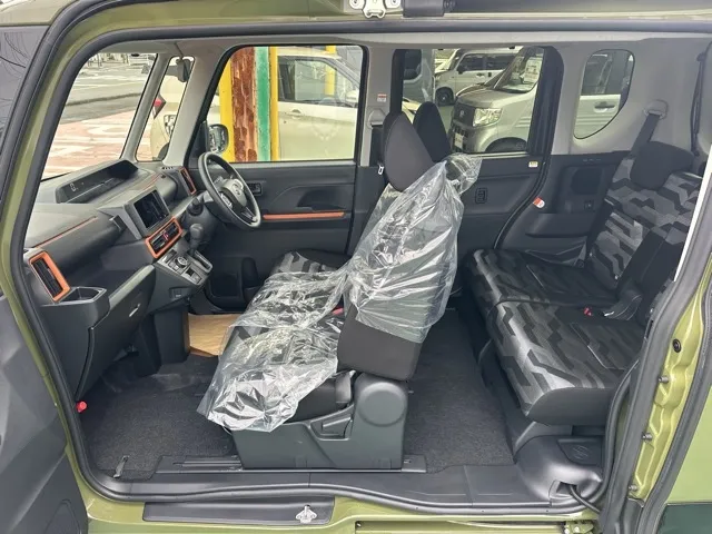 タント(ダイハツ)ファンクロス届出済未使用車 4