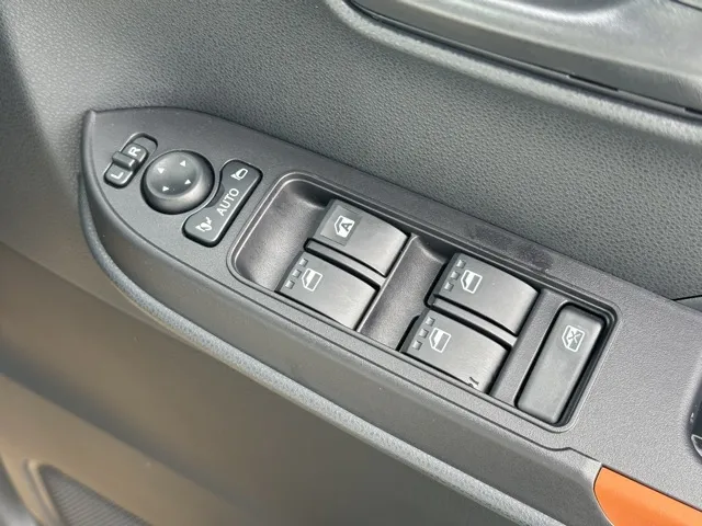 タント(ダイハツ)ファンクロス届出済未使用車 14