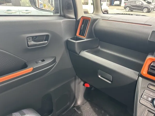 タント(ダイハツ)ファンクロス届出済未使用車 19