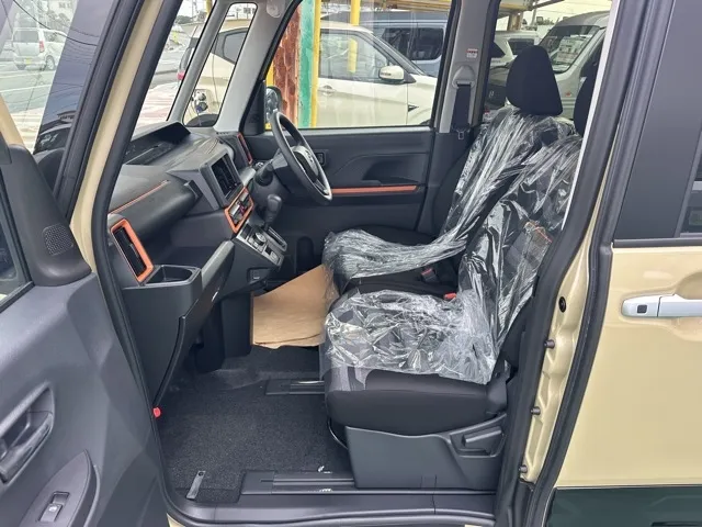 タント(ダイハツ)ファンクロス届出済未使用車 3