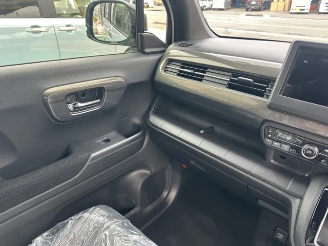 N-WGN(ホンダ)カスタムLターボ ホンダセンシング届出済未使用車 17