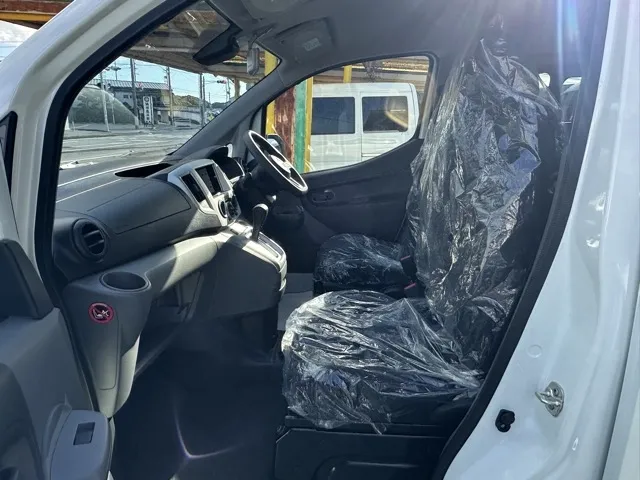 バネット(ニッサン)16X-3R 寒冷地仕様 7人乗り登録済未使用車 3
