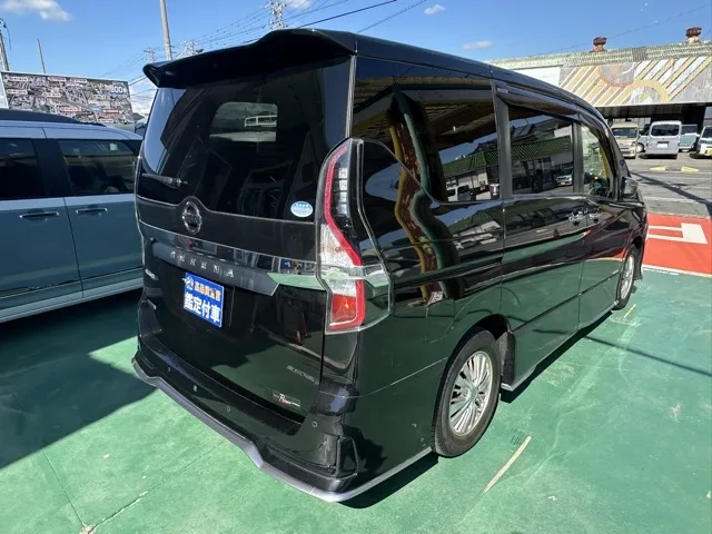 セレナ(ニッサン)オーテック中古車 11