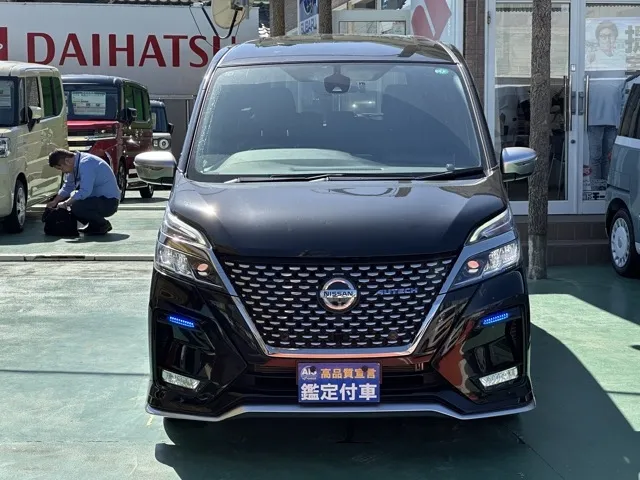 セレナ(ニッサン)オーテック中古車 29