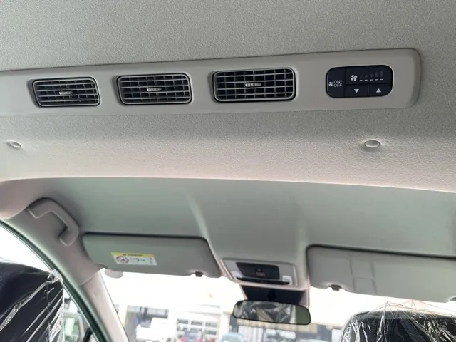 フリード(ホンダ)e：HEV エアー EX ６人乗登録済未使用車 9