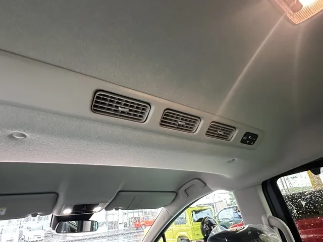 フリード(ホンダ)e：HEV エアー EX ６人乗登録済未使用車 9