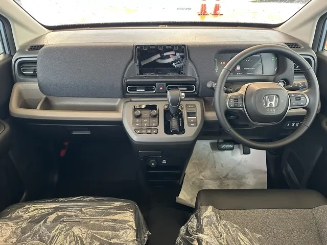 フリード(ホンダ)e：HEV エアー EX ６人乗登録済未使用車 6