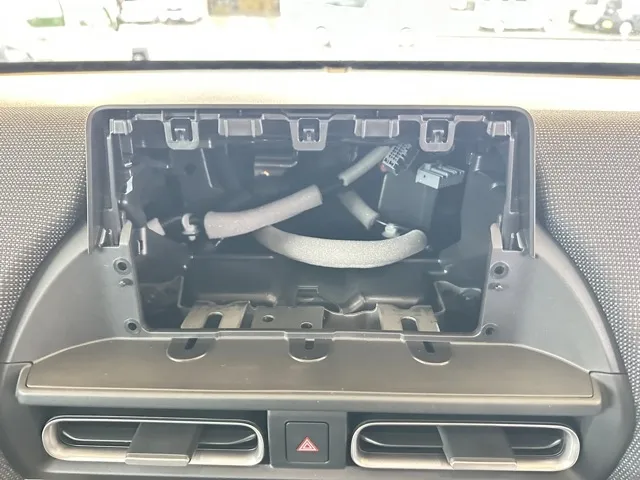 フリード(ホンダ)e：HEV エアー EX ６人乗登録済未使用車 19