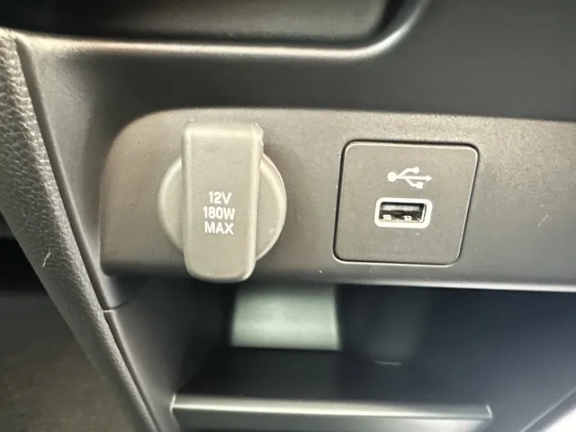 フリード(ホンダ)e：HEV エアー EX ６人乗登録済未使用車 22