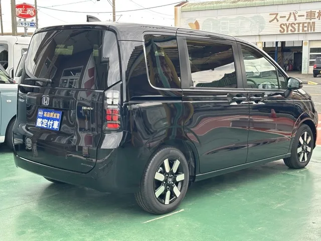 フリード(ホンダ)e：HEV エアー EX ６人乗登録済未使用車 14