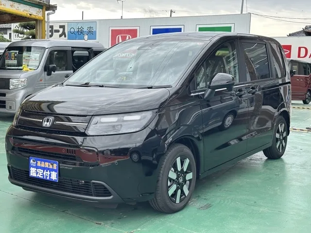 フリード(ホンダ)e：HEV エアー EX ６人乗登録済未使用車 1