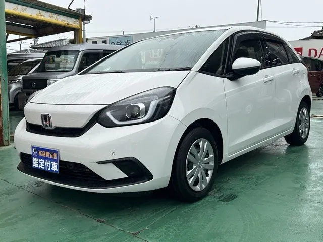 フィット(ホンダ)e：HEV ベーシック中古車 1