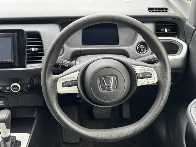 フィット(ホンダ)e：HEV ベーシック中古車 6